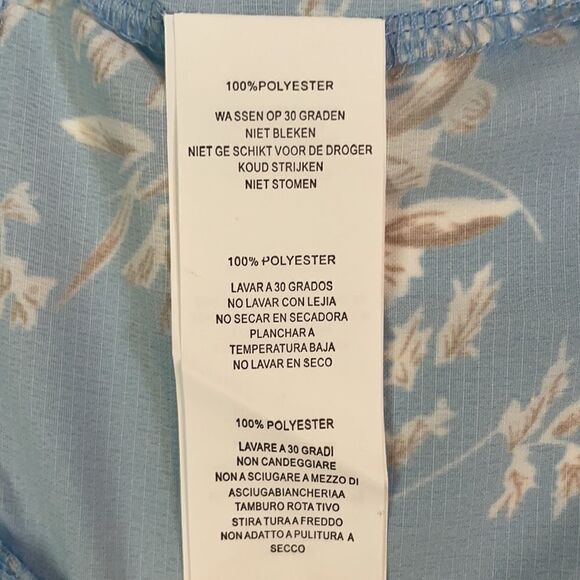 NASTY Gal Floral Crop Top Size 2 - Picture 8 of 13